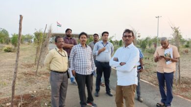 కర్నూలు ఎయిర్ పోర్ట్ లో ఏర్పాట్లను పరిశీలించిన జిల్లా కలెక్టర్ కర్నూలు ఎయిర్ పోర్ట్ లో ఏర్పాట్లను పరిశీలించిన జిల్లా కలెక్టర్