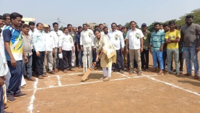 గెలుపు ఓటములను సమానంగా తీసుకోవాలి గెలుపు ఓటములను సమానంగా తీసుకోవాలి