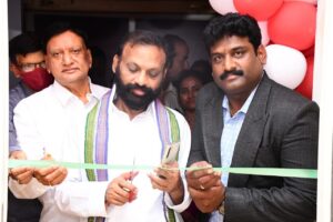 యువత స్వయంఉపాధి వైపు దృష్టి సారించాలి