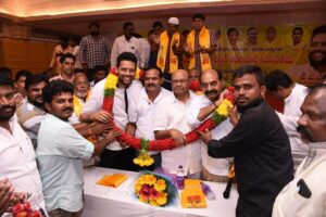 ప్రత్యర్ధులకు గట్టి పోటీ ఇవ్వాల్సిన అవసరం ఉంది